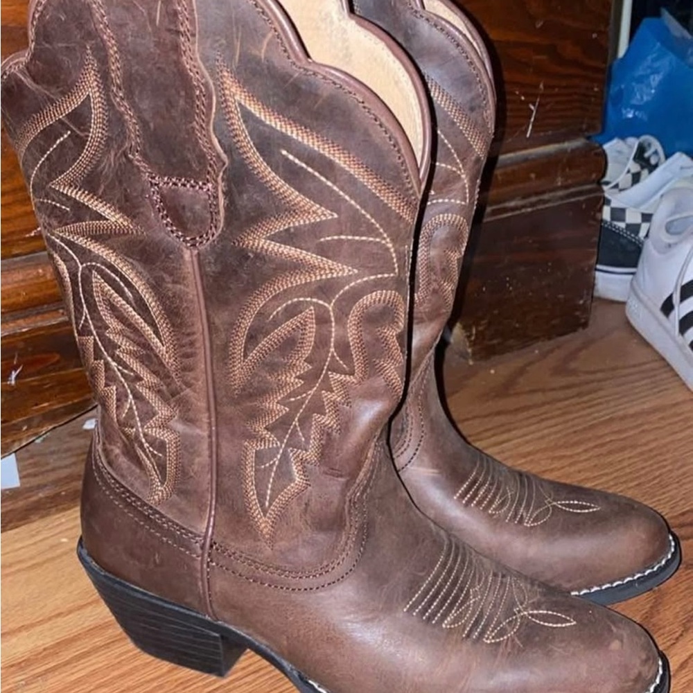 Shyanne Brown Embroidered Heeled Boots